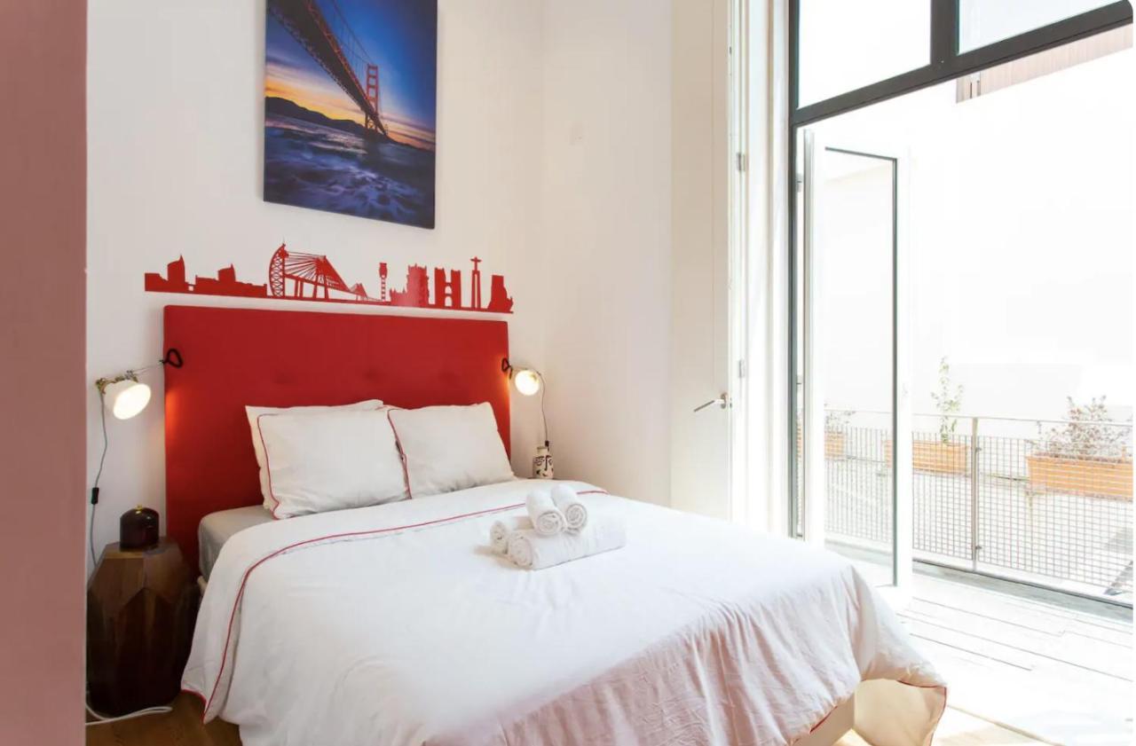 Beautiful 3-Story House In Chiado With A 40M² Private Terrace Apartamento Lisboa Exterior foto
