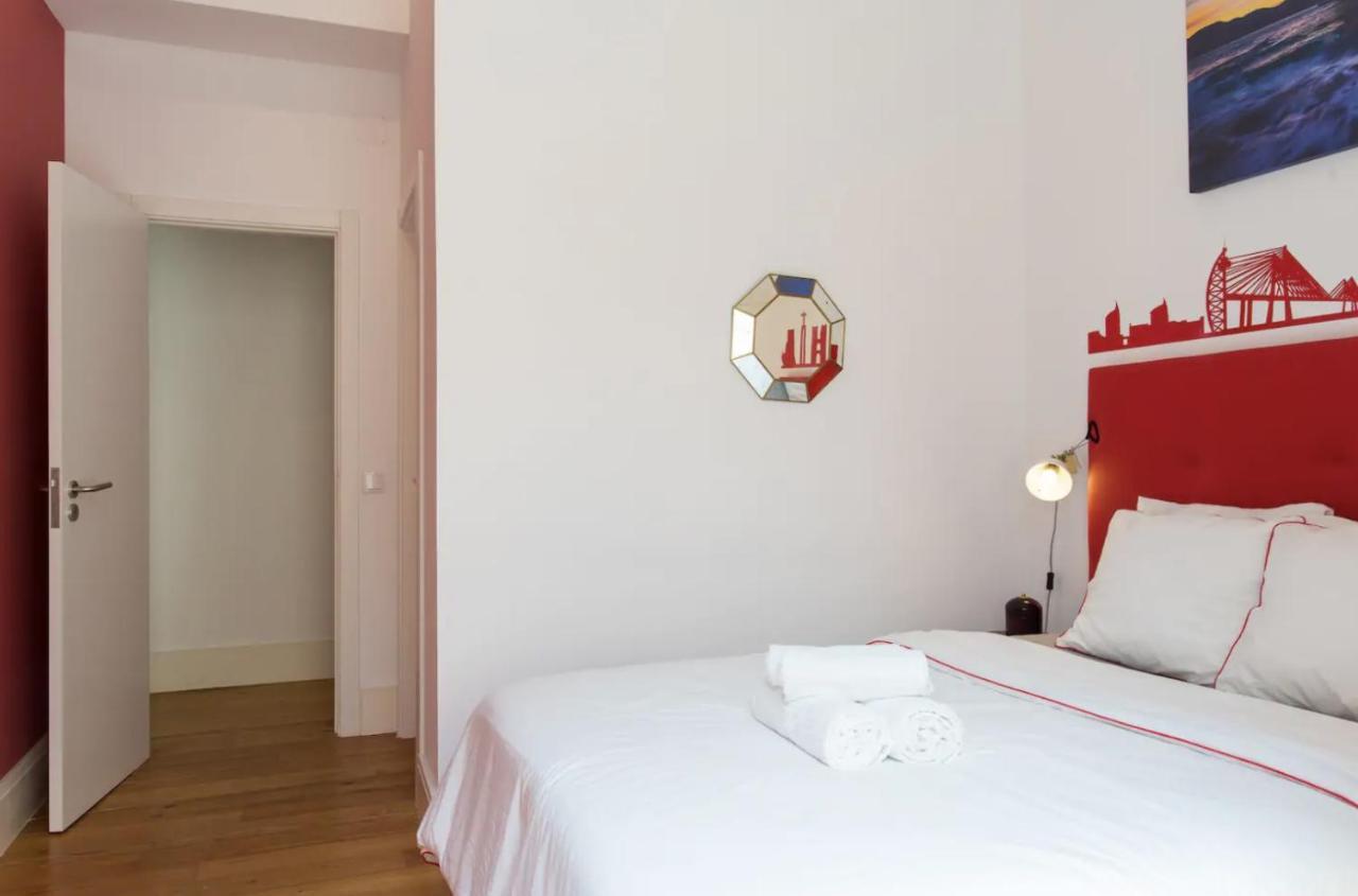Beautiful 3-Story House In Chiado With A 40M² Private Terrace Apartamento Lisboa Exterior foto