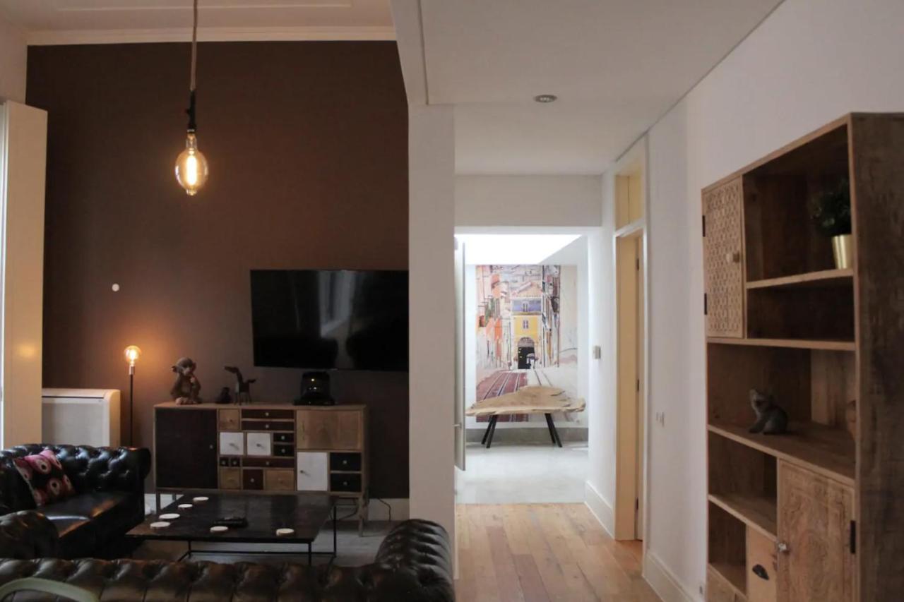 Beautiful 3-Story House In Chiado With A 40M² Private Terrace Apartamento Lisboa Exterior foto