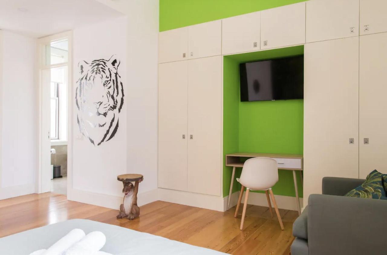 Beautiful 3-Story House In Chiado With A 40M² Private Terrace Apartamento Lisboa Exterior foto