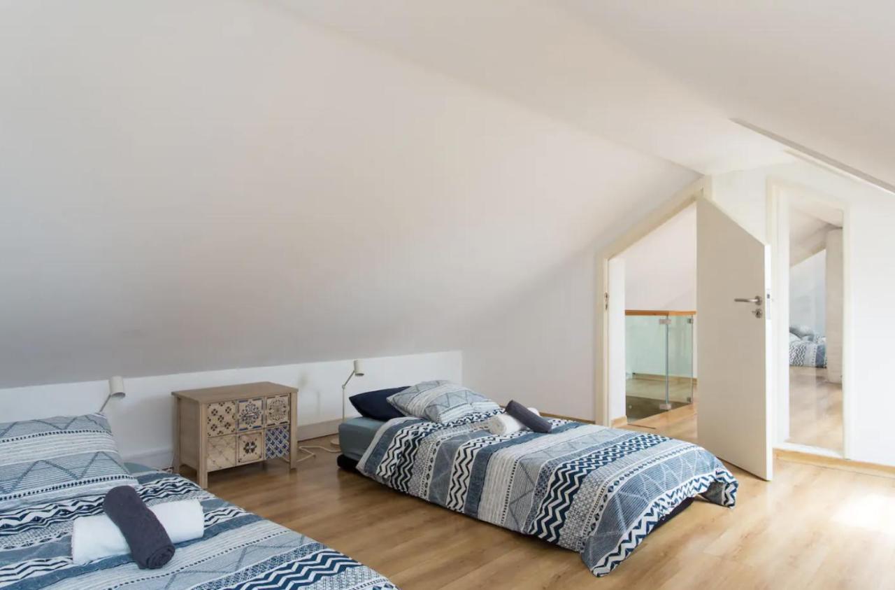 Beautiful 3-Story House In Chiado With A 40M² Private Terrace Apartamento Lisboa Exterior foto