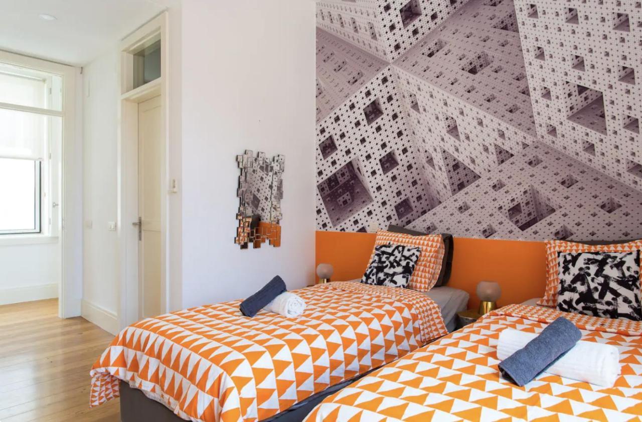 Beautiful 3-Story House In Chiado With A 40M² Private Terrace Apartamento Lisboa Exterior foto