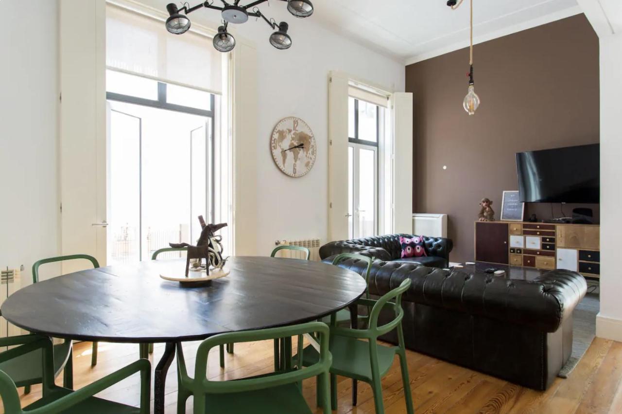 Beautiful 3-Story House In Chiado With A 40M² Private Terrace Apartamento Lisboa Exterior foto