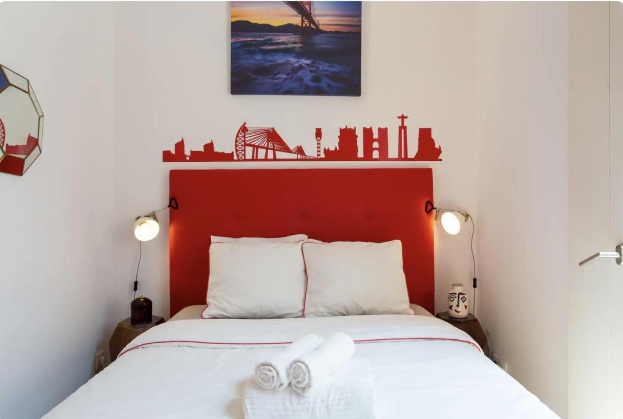 Beautiful 3-Story House In Chiado With A 40M² Private Terrace Apartamento Lisboa Exterior foto
