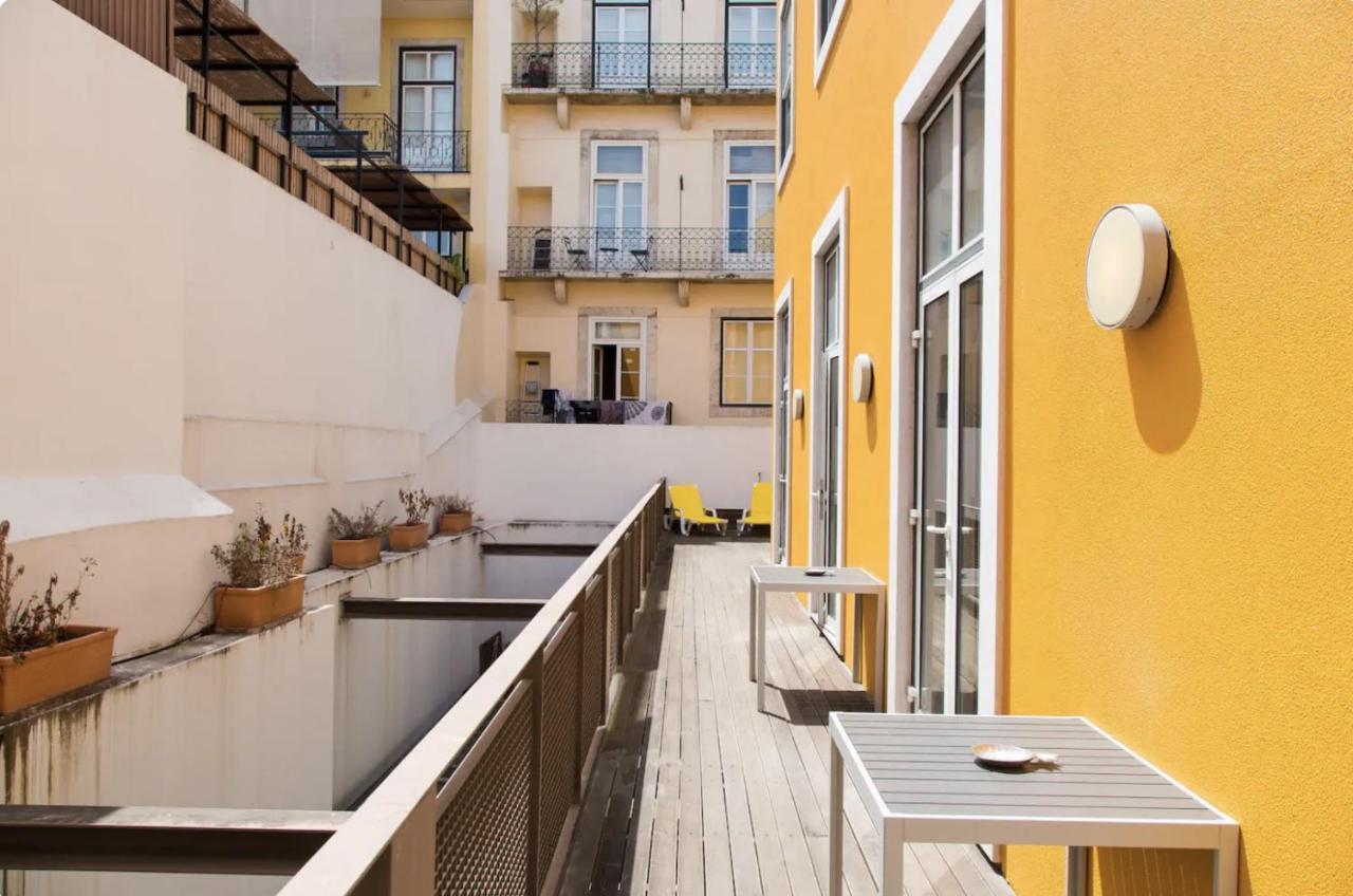 Beautiful 3-Story House In Chiado With A 40M² Private Terrace Apartamento Lisboa Exterior foto
