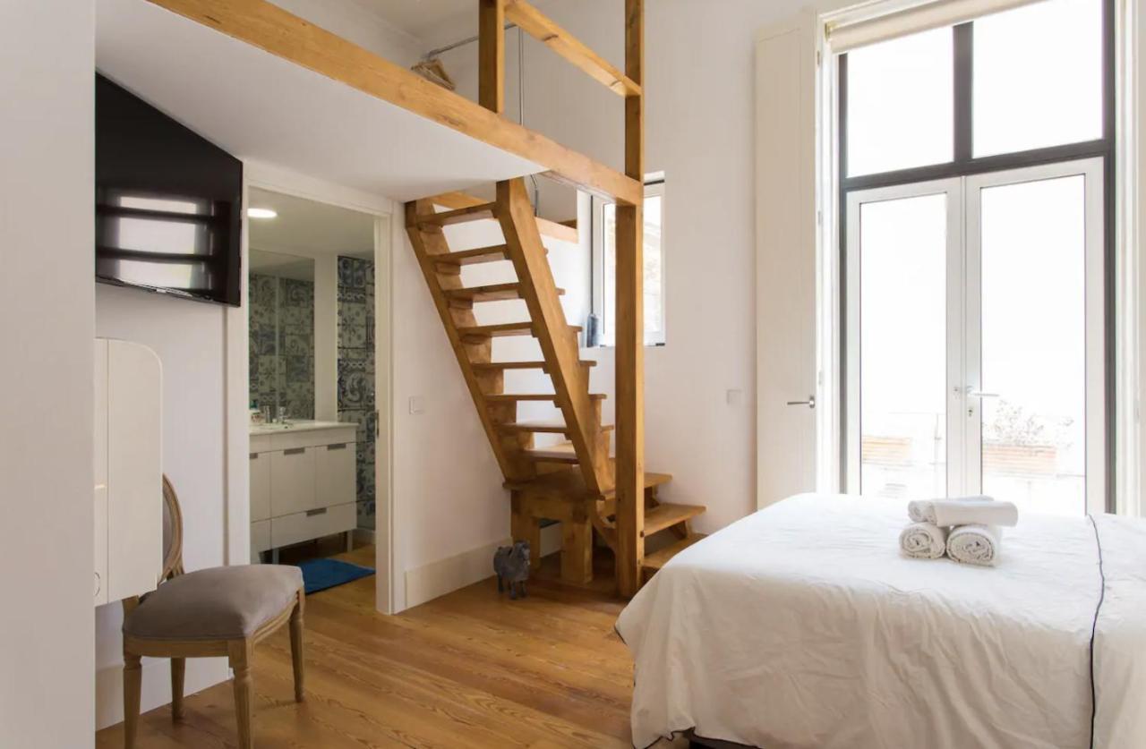 Beautiful 3-Story House In Chiado With A 40M² Private Terrace Apartamento Lisboa Exterior foto